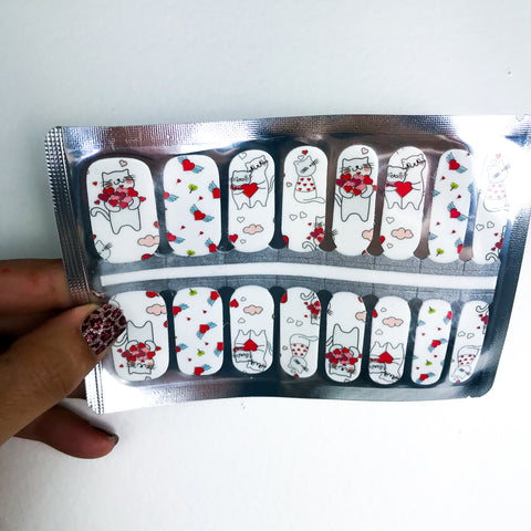 WHITE CATS IN LOVE nail wraps